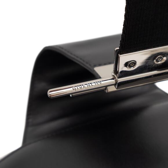 1.5k.$ GIVENCHY Men’s Box Calfskin Antigona U Crossbody Bag Black - Picture 14 of 16